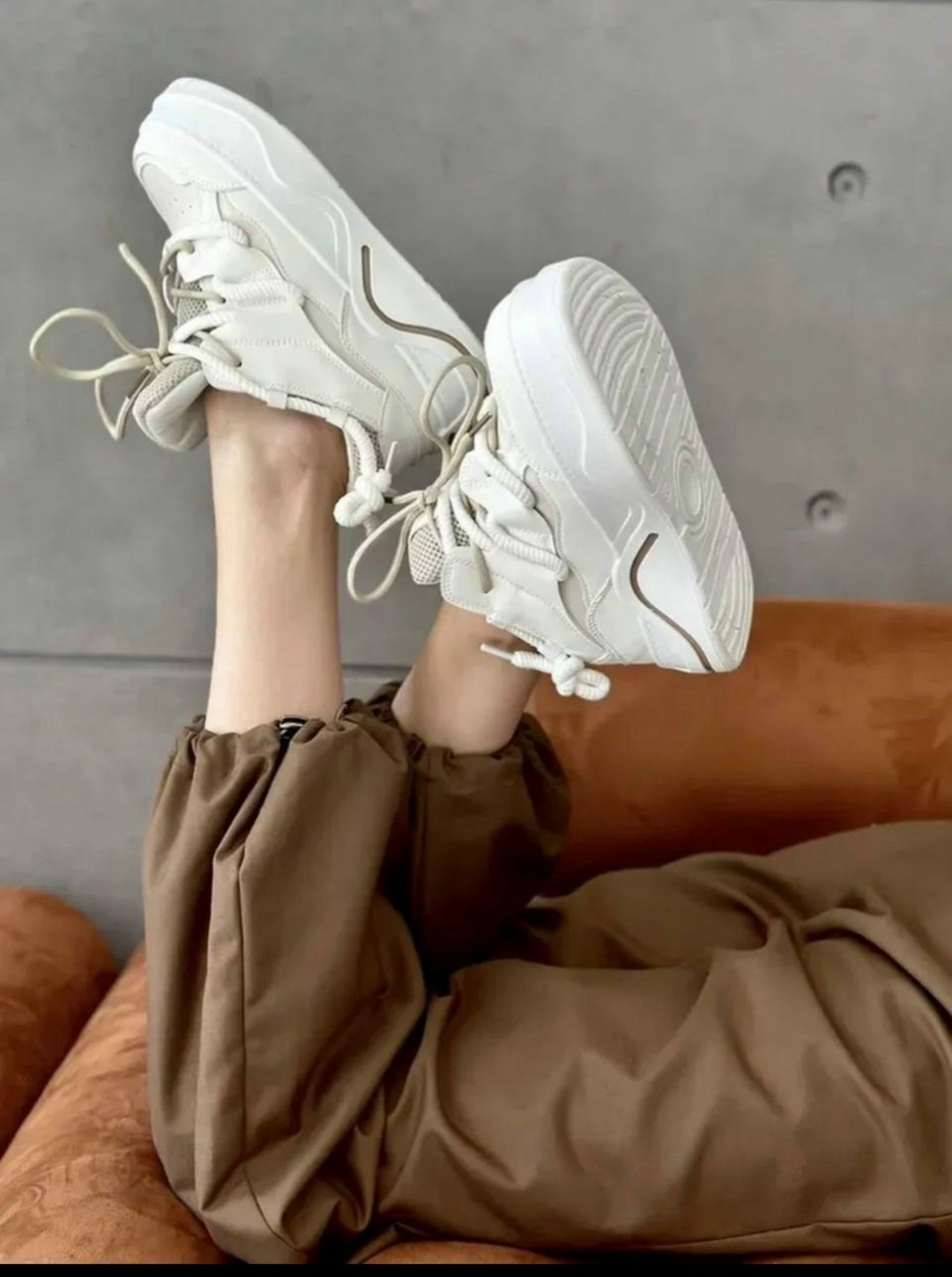 ,женские кроссовки,кроссовки дутыши,массивные кроссовки,женские массивные кроссовки