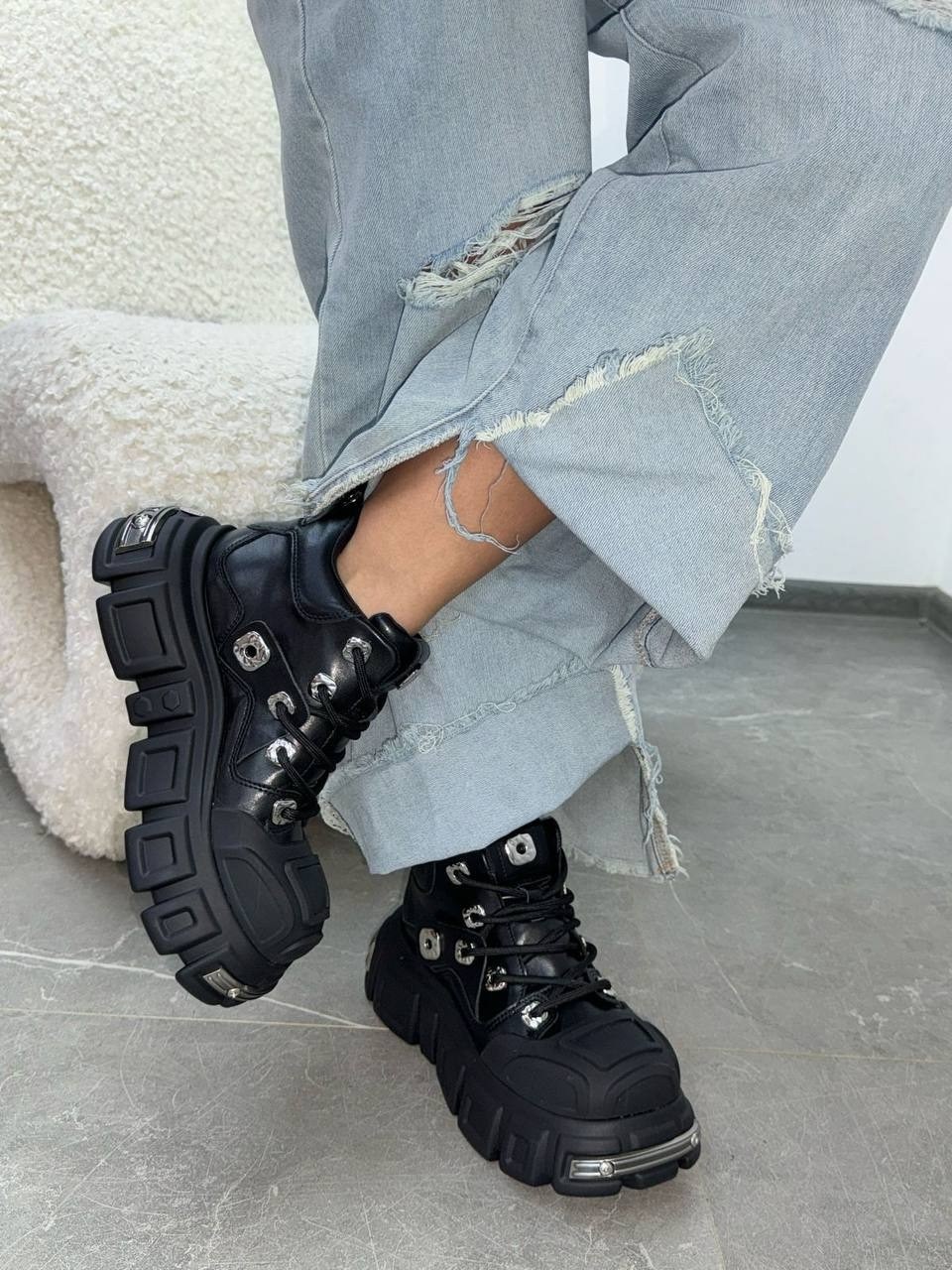 ,светло-коричневые кроссовки на платформе new rock edition vetements,кроссовки buffalo,ботинки buffalo на подошве,кожаные кроссовки на платформе из коллаборации с new rock vetements коричневый