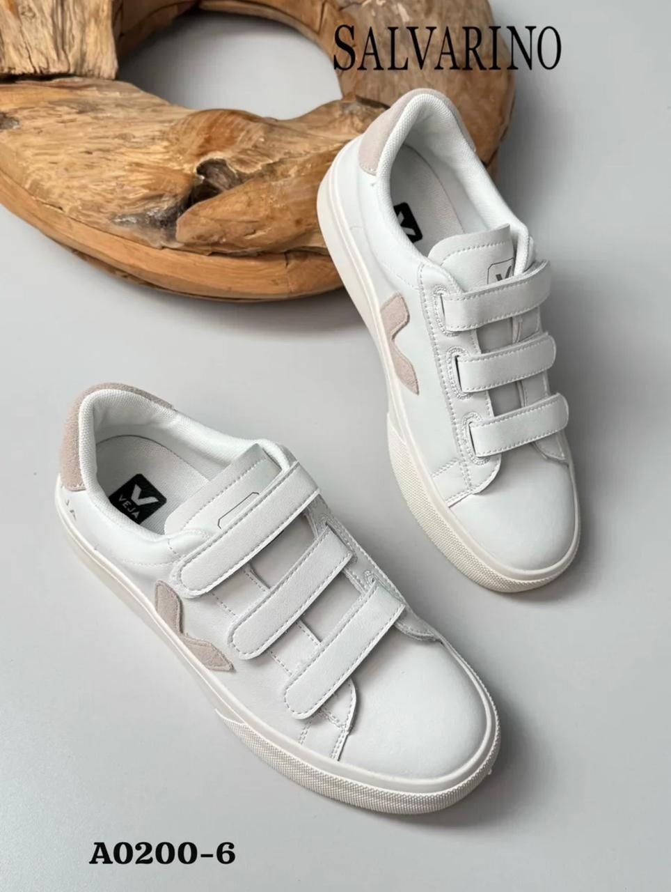 ,кроссовки veja,белые кроссовки,кожаные кроссовки,кроссовки женскиe