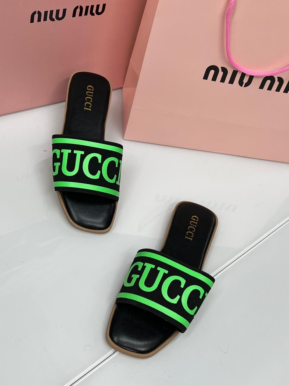 шлепанцы gucci,,гуччи сланцы оригинал,модные тапочки,шлепки гуччи на платформе