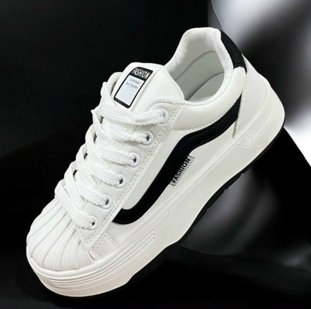 кроссовки женскиe,,кроссовки на толстой подошве,женские кроссовки на толстой подошве,модные кроссовки