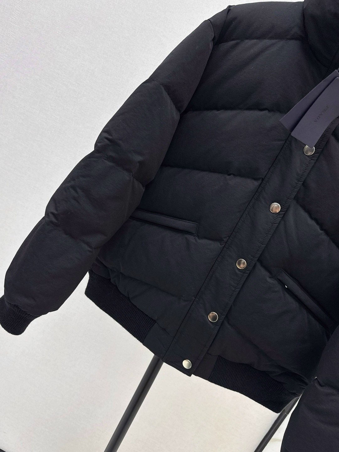 пуховик prada,пуховик женский prada,куртка prada,куртка,куртка prada пуховик