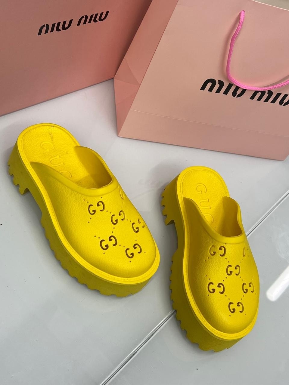 шлепанцы томми хилфигер,шлепанцы tommy hilfiger,шлепанцы томми хилфигер мужские,тапочки томми хилфигер,сланцы томми хилфигер мужские