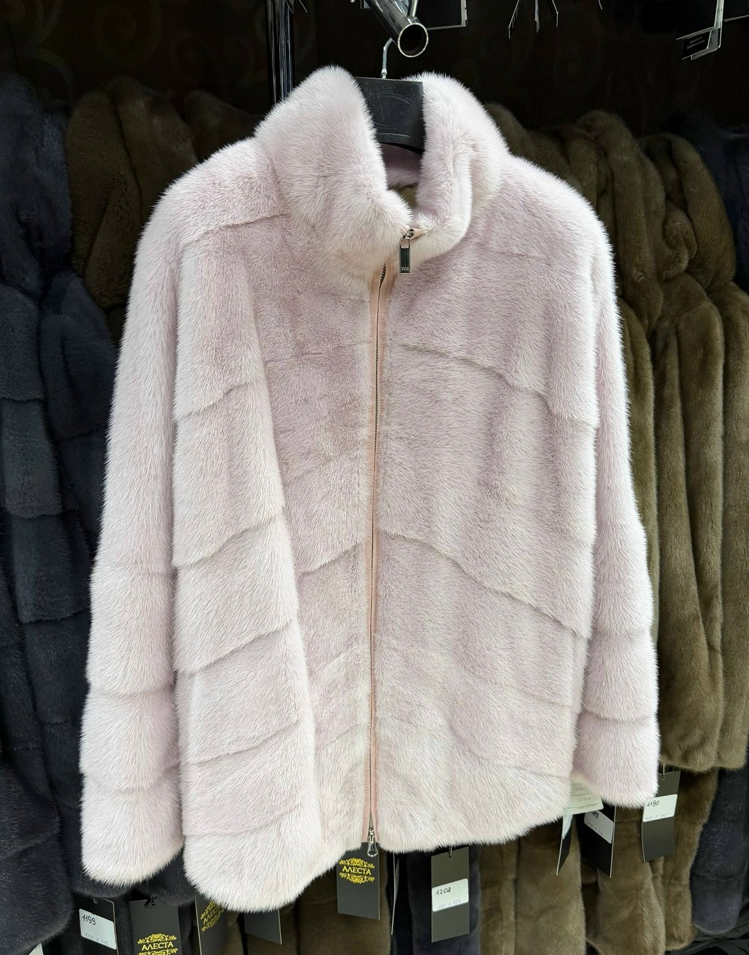 норковая шуба,короткая норковая шуба,женская норковая шуба,шуба,светлая норковая шуба