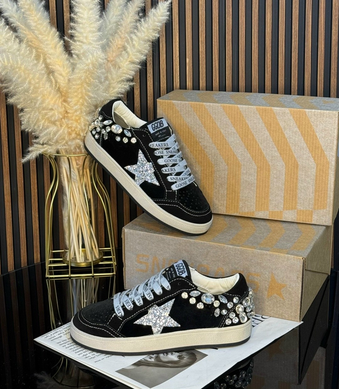 ,кеды golden goose женские с камнями,лаковые кроссовки golden goose,кеды на платформе golden goose aureli 337232987,кеды golden goose