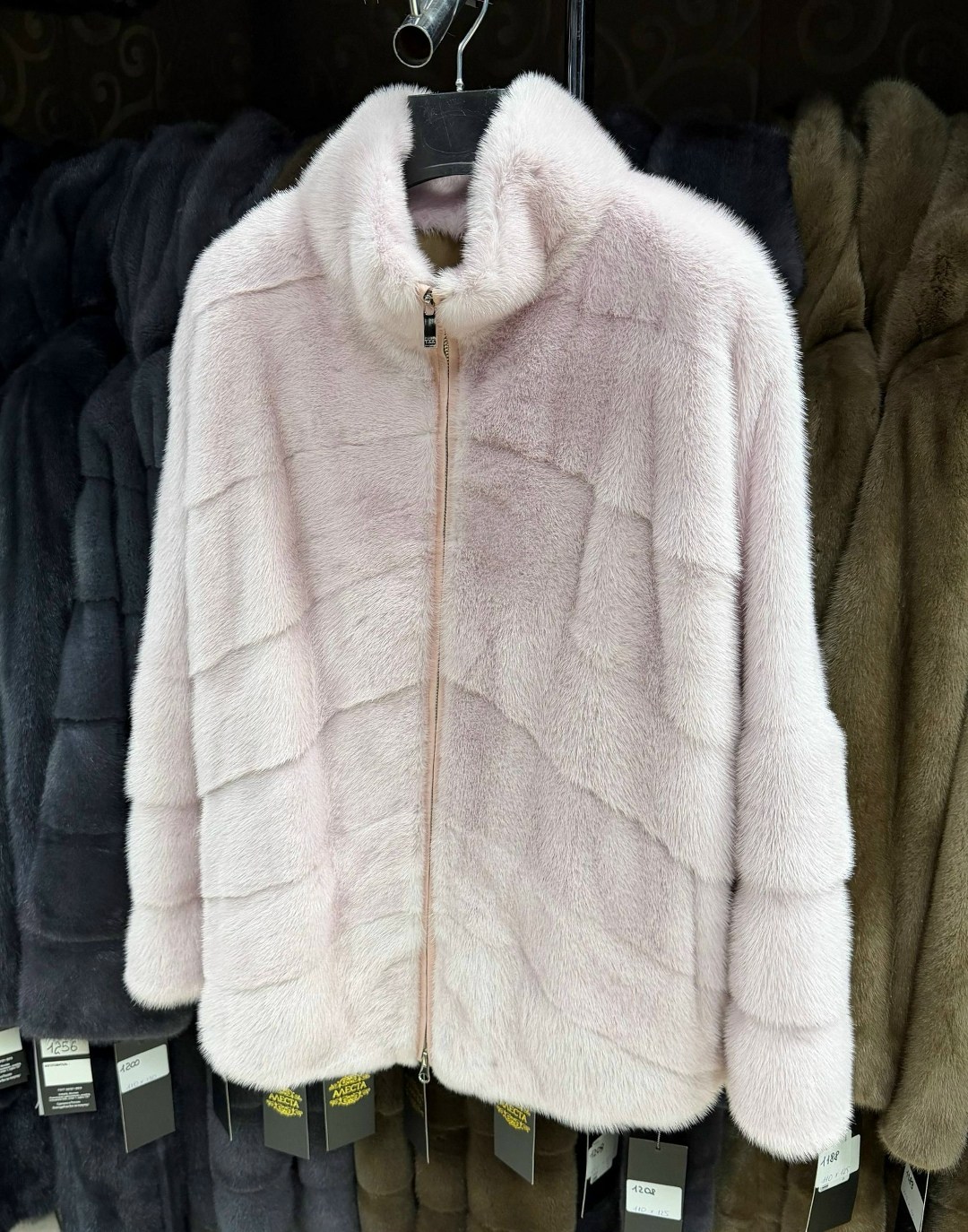 норковая шуба,короткая норковая шуба,женская норковая шуба,шуба,светлая норковая шуба