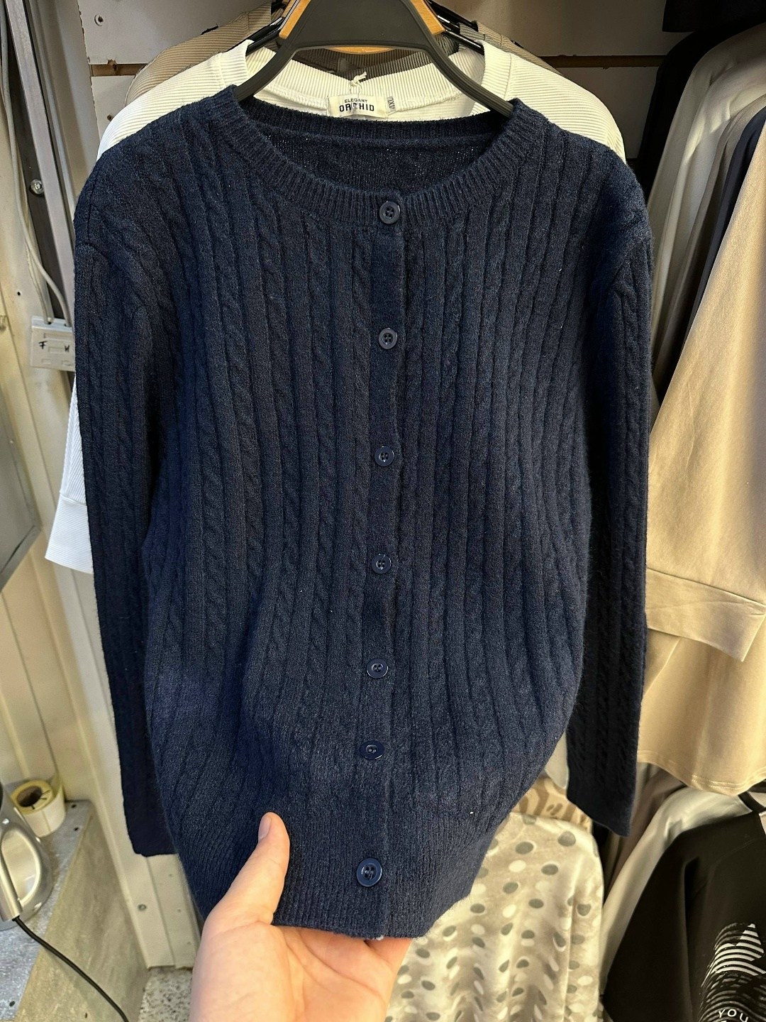 женский вязаный кардиган,вязаные кардиганы,кардиган,кардиган с круглым вырезом,кашемировый кардиган с круглым вырезом