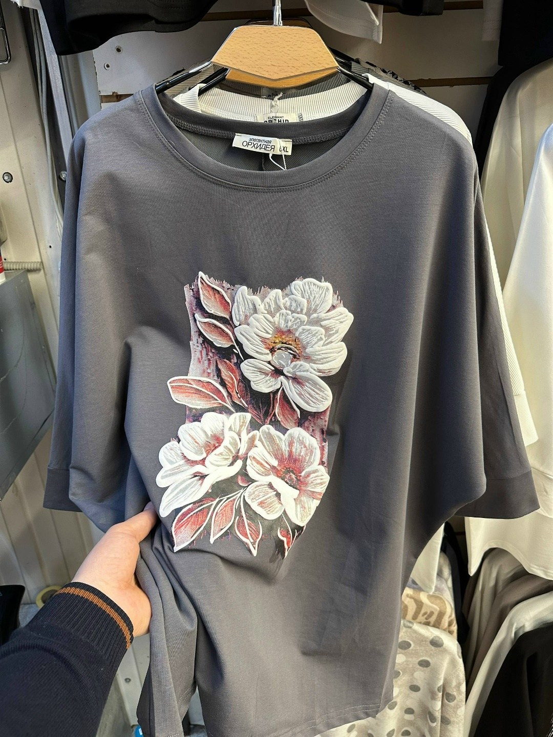 женская футболка,футболки с вышивкой,летние футболки,футболка с рисунком,стильная футболка