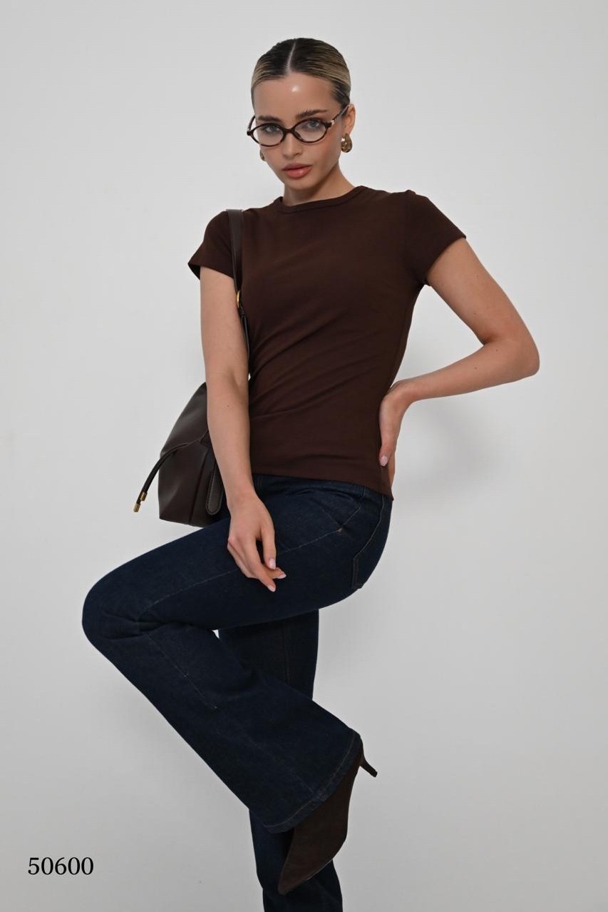 базовая женская футболка,базовая футболка,женская футболка,футболка женская бежевая,белая женская футболка