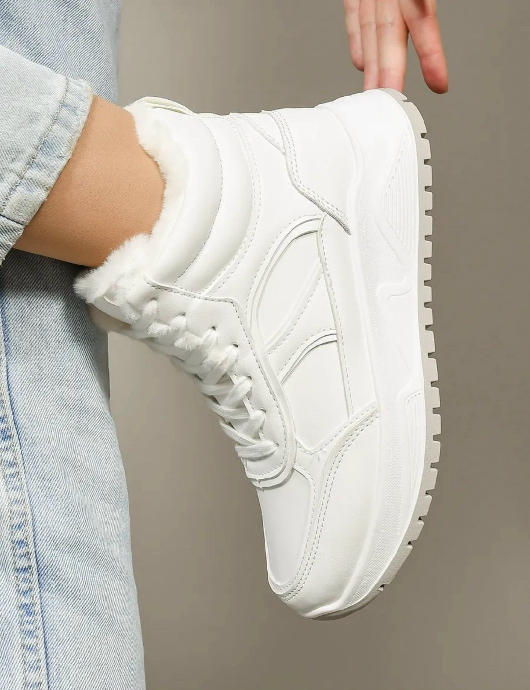 высокие кроссовки белые зимние женские,женские зимние кроссовки,кроссовки на высокой подошве зимние fashion24 цвет белый,белые женские зимние кроссовки,кроссовки женские зимние белые dim&art shop