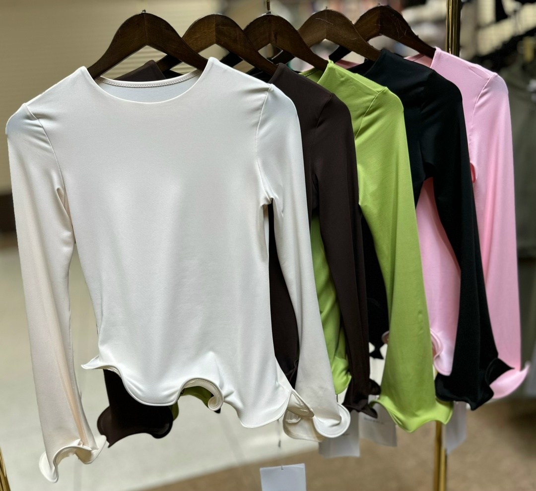 джинсы модные,женские джинсы широкие,джинсы с цепочкой,женские джинсы,джинсы стильные