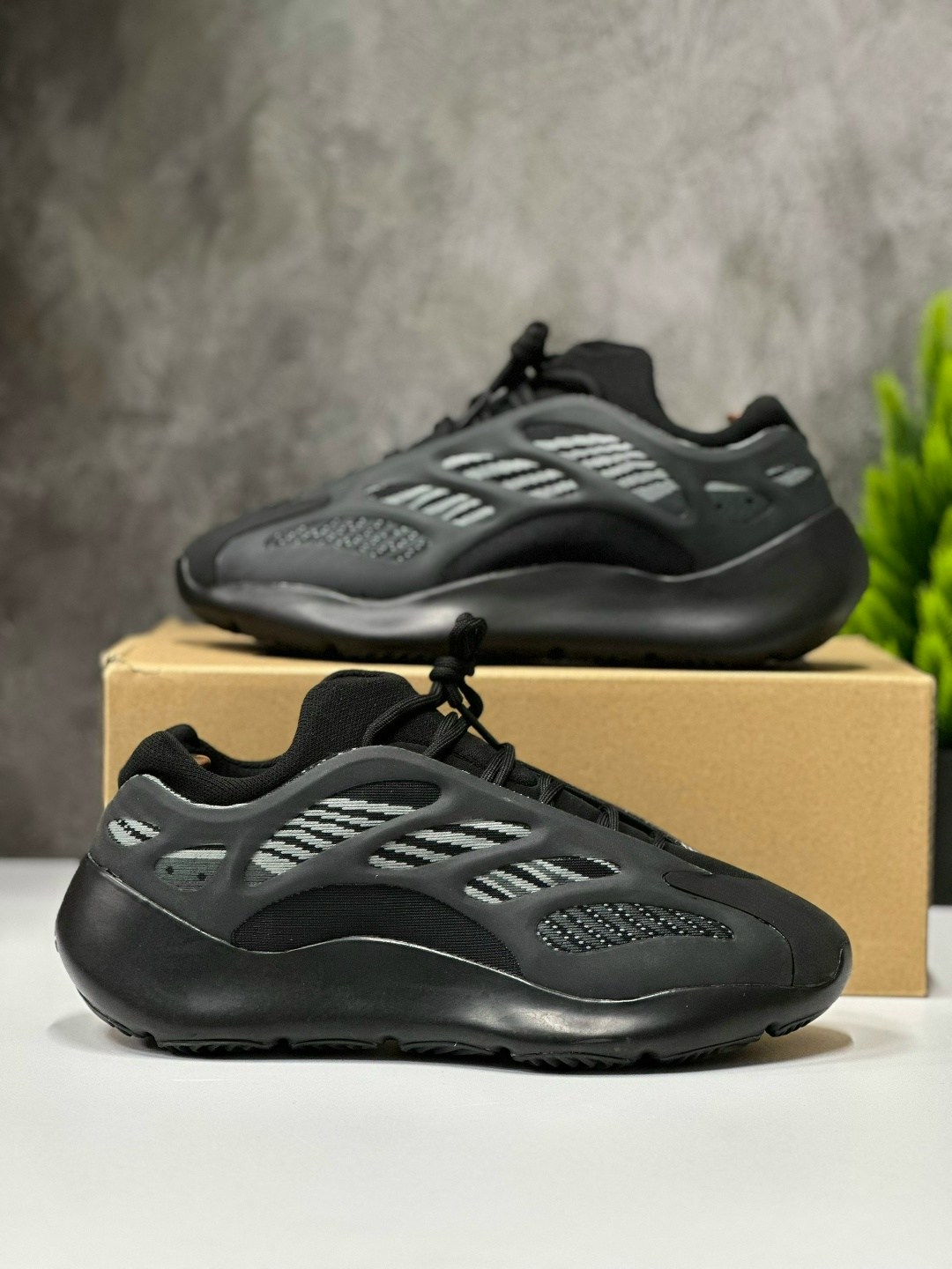 кроссовки adidas yeezy boost 700,adidas yeezy boost 700 v 3,кроссовки adidas yeezy 700,adidas yeezy boost 700,adidas yeezy 700 v 3