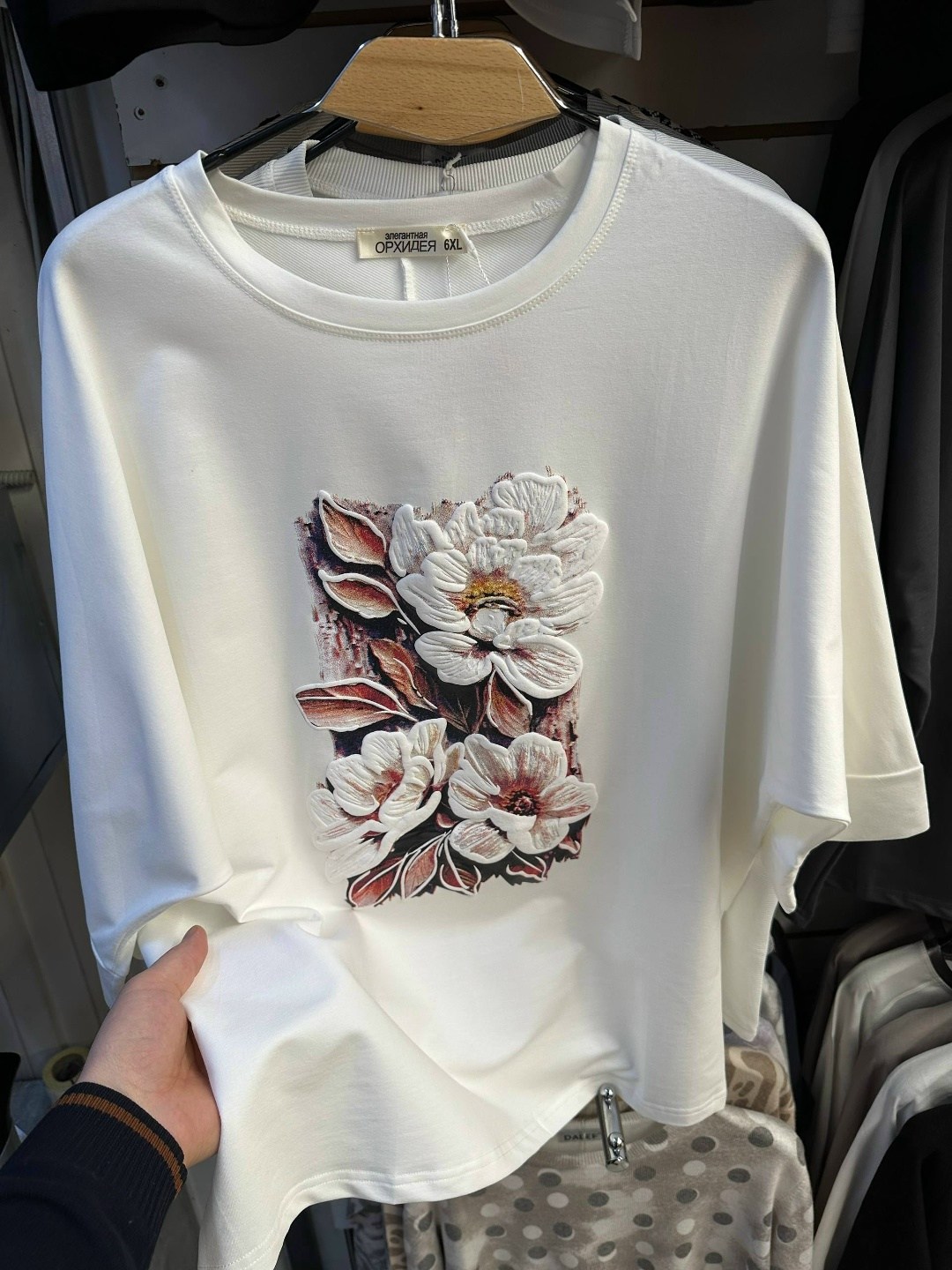 женская футболка,футболки с вышивкой,летние футболки,футболка с рисунком,стильная футболка