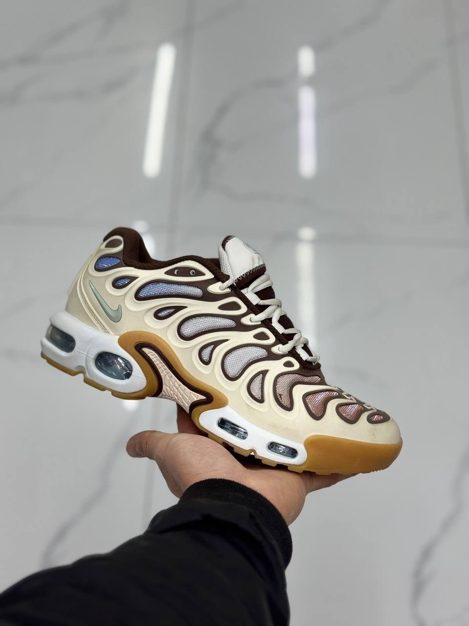 кроссовки nike air max plus,кроссовки nike air max tn plus,nike air max plus tn,nike air max plus drift,nike air max plus