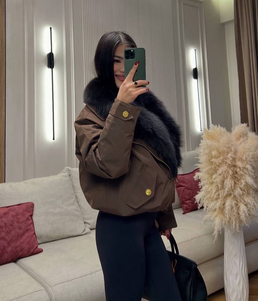 пуховики с мехом,женский пуховик с натуральным мехом max mara premium,пуховики куртки парки,пуховик с натуральным мехом,женский чёрный пуховик с мехом max mara