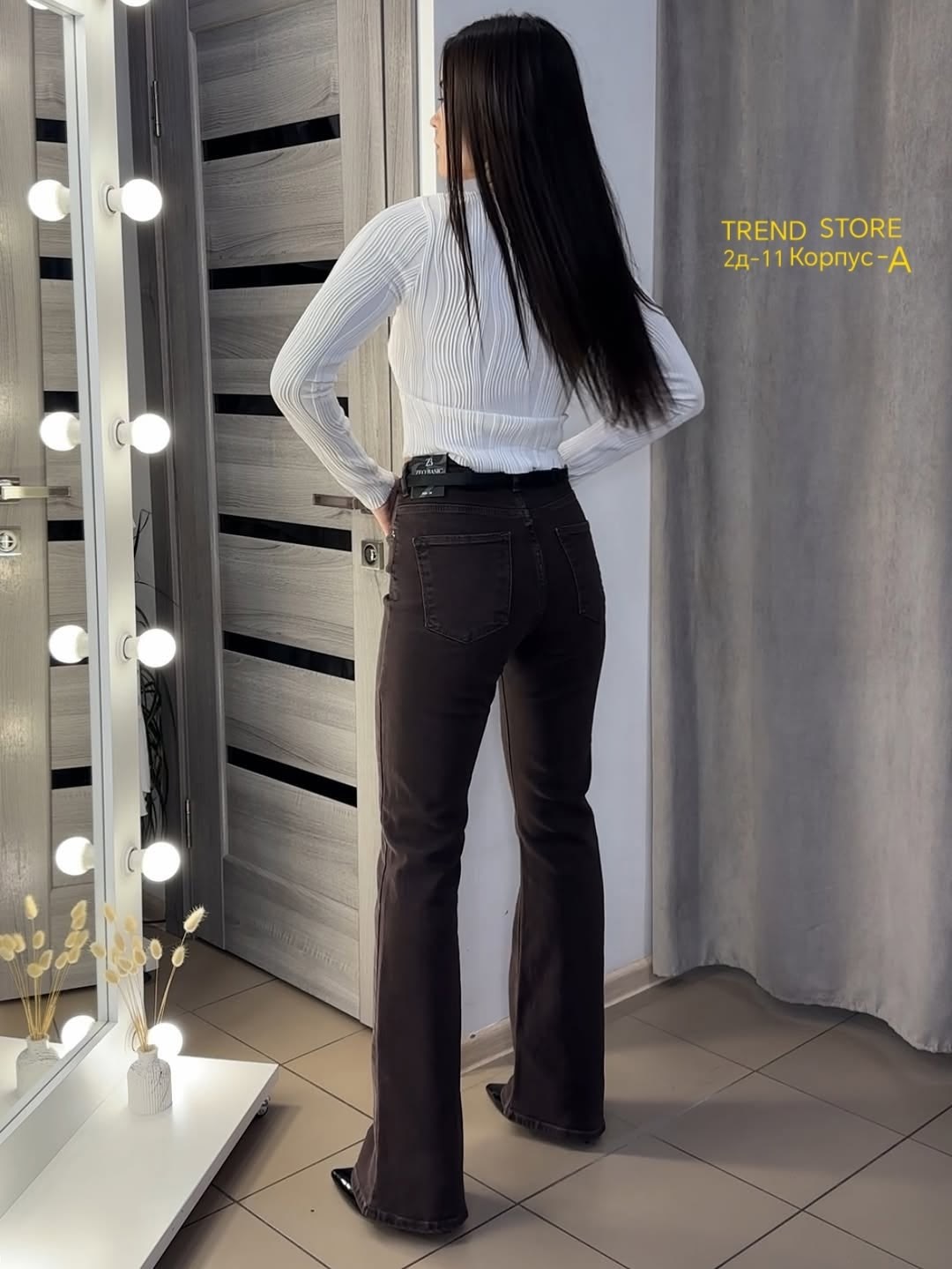 коричневые джинсы,джинсы женские,коричневые расклешенные джинсы,женские джинсы коричневые джинсовые расклешенные брюки,коричневые джинсы клеш