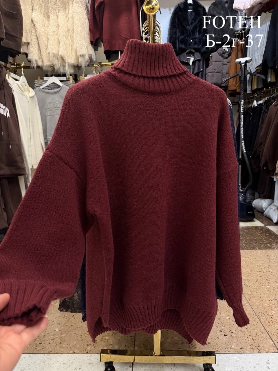 кашемировый свитер loro piana бордовый винный,кашемировый бордовый свитер,кашемировый бордовый свитер бургундия,кашемировый свитер,свитер