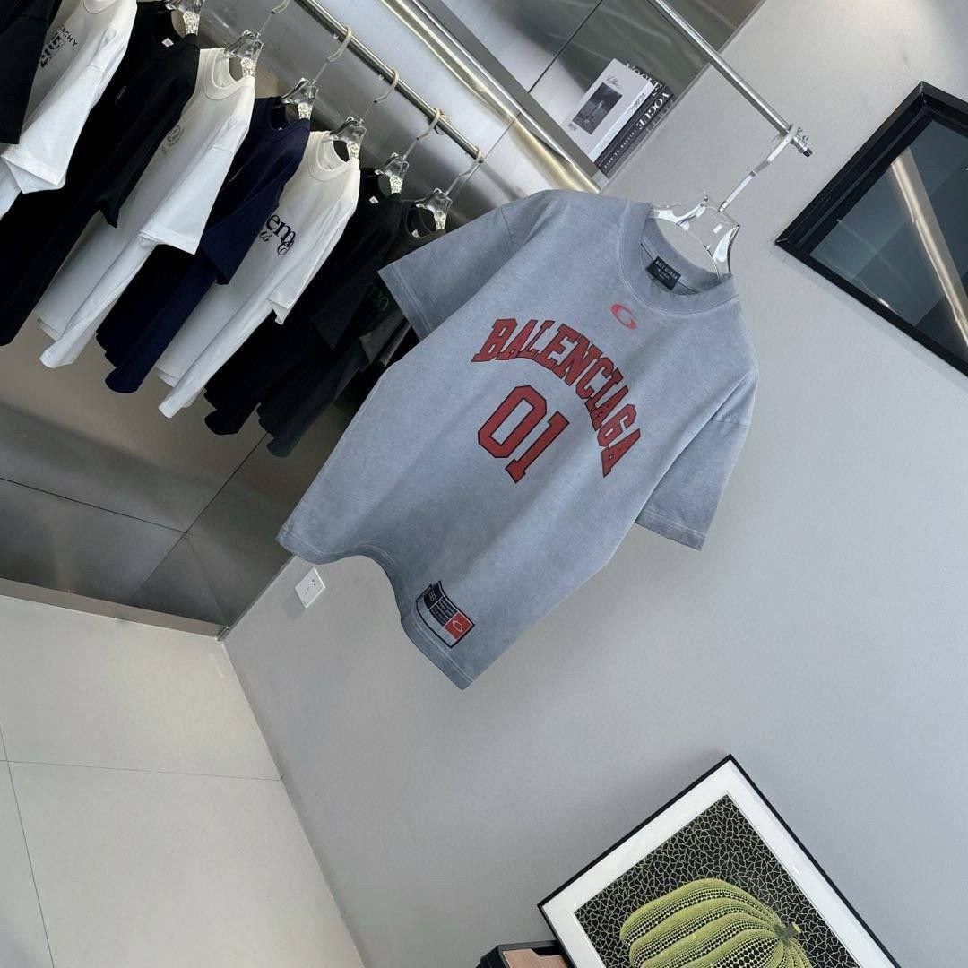 брендовые вещи,футболки брендовые,футболка balenciaga,мужская футболка balenciaga,баленсиага футболка