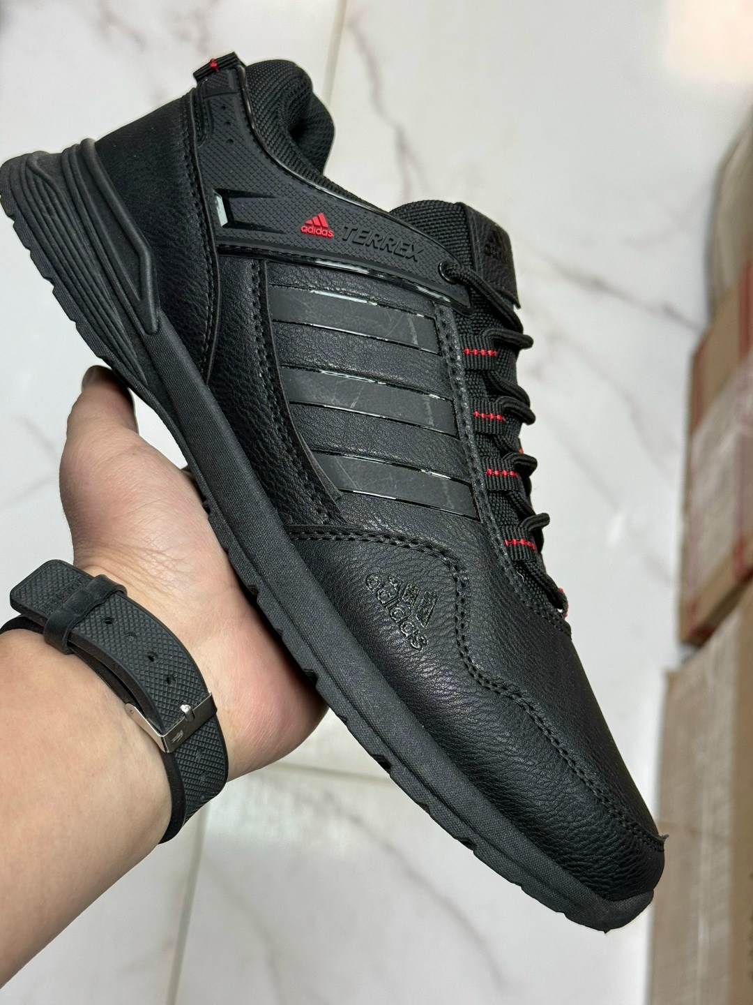 мужские кроссовки adidas,кроссовки adidas,кроссовки мужские демисезонные adidas,демисезонные кроссовки adidas,кроссовки адидас кожаные