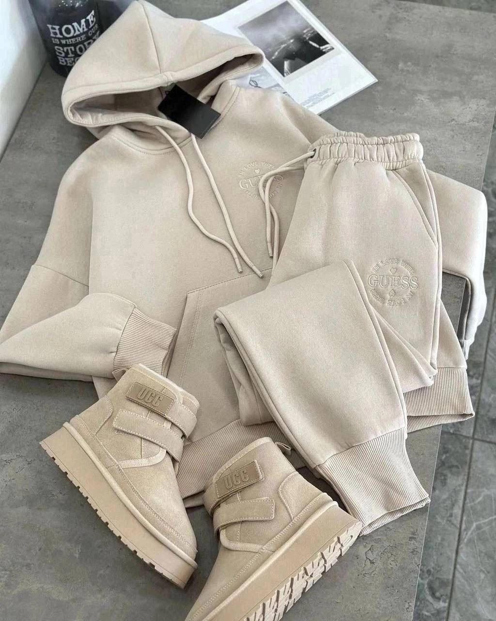 спортивный костюм guess трехнитка на флисе,спортивный костюм guess,спортивный костюм женский теплый на флисе реплика guess,спортивный костюм трехнитка,спортивные костюм