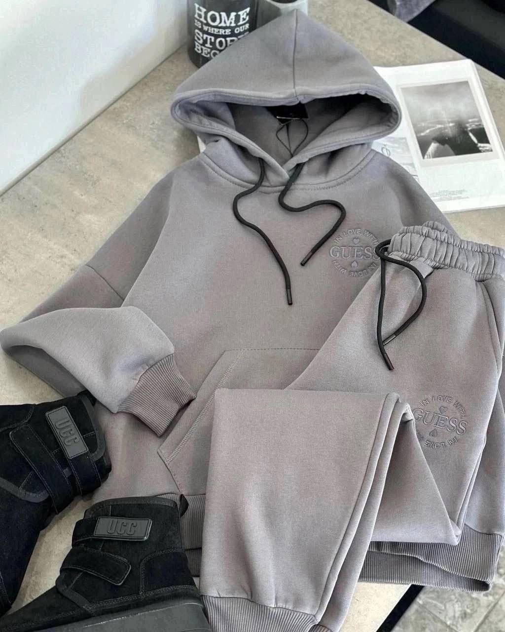 спортивный костюм guess трехнитка на флисе,спортивный костюм guess,спортивный костюм женский теплый на флисе реплика guess,спортивный костюм трехнитка,спортивные костюм