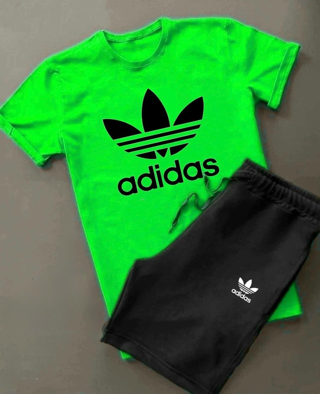 шорты с футболкой комплект адидас мужские,костюм спортивный adidas,костюм спортивный мужской,костюм для мужчин,шорты и майка адидас