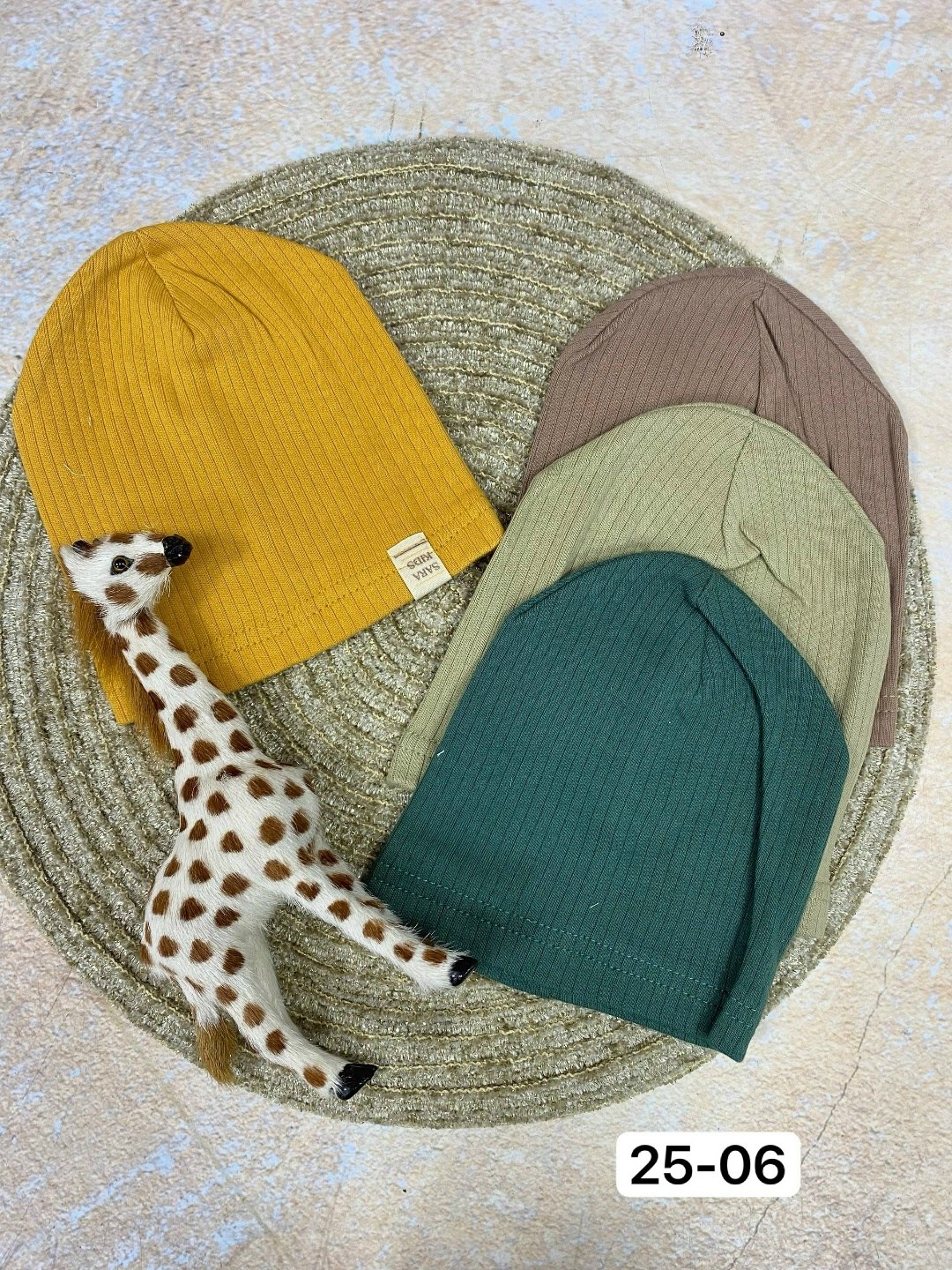 шапка бини,шапочки,шапка вязаная,шапка детская,шапка демисезонная