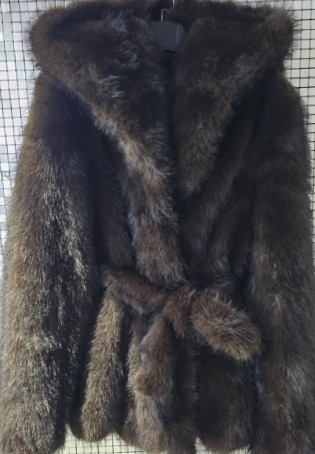 короткая шуба из искусственного меха с купюшоном,короткая шуба из искусственного меха с капюшоном lm-065-2-60-kr,женская шуба,шуба из искусственного меха,edem room норковое автоледи с поясом