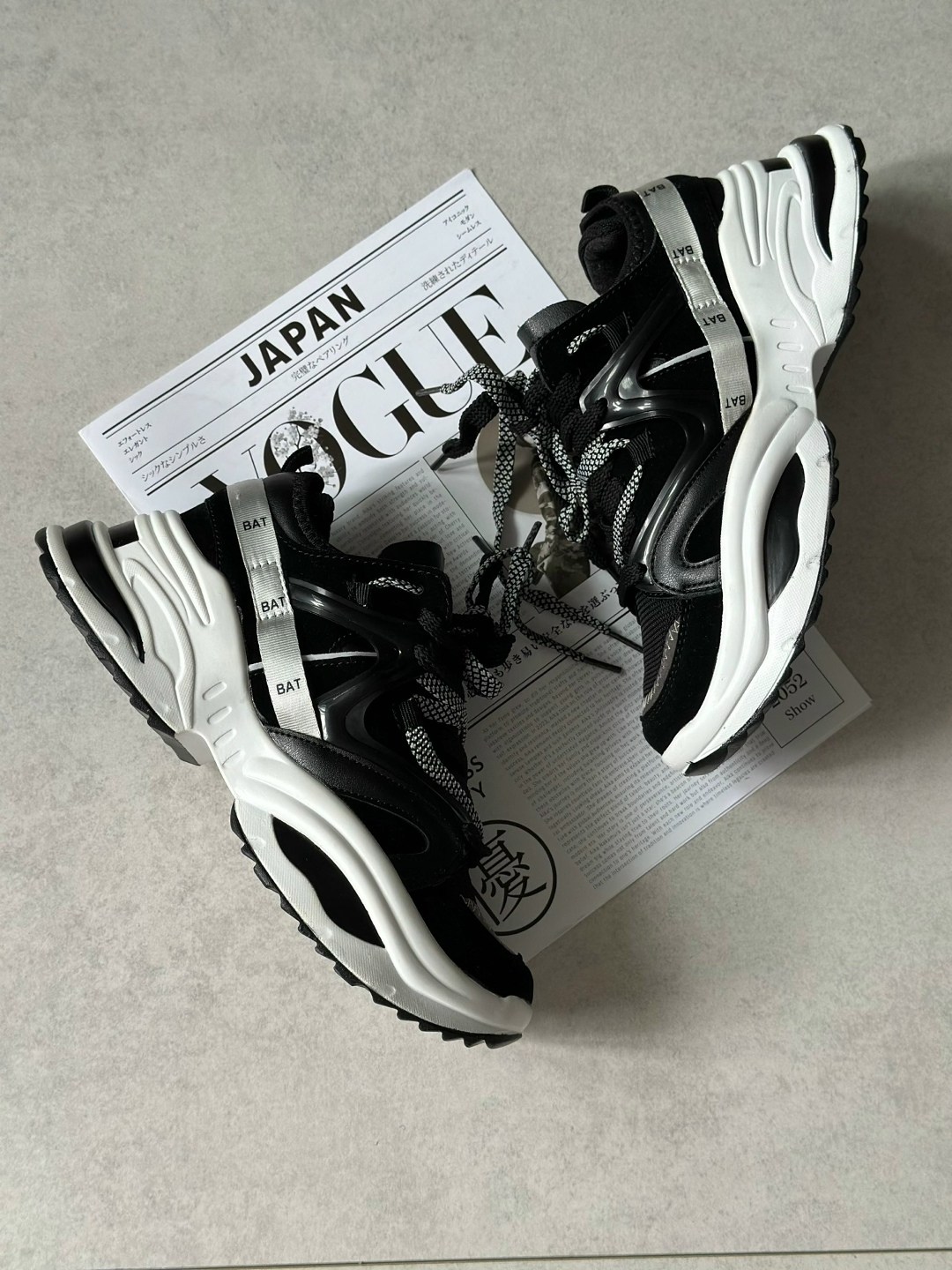 новая коллекция баленсиага 2026 кроссовки,кроссовки женскиe,массивные кроссовки женские,модные кроссовки,массивные кроссовки