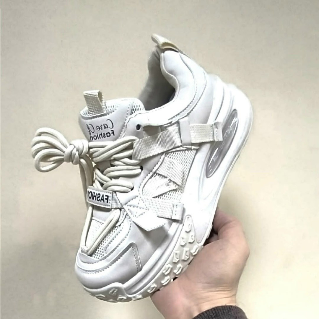 кроссовки женские,кроссовки fashion,кроссовки тренд,массивные кроссовки,