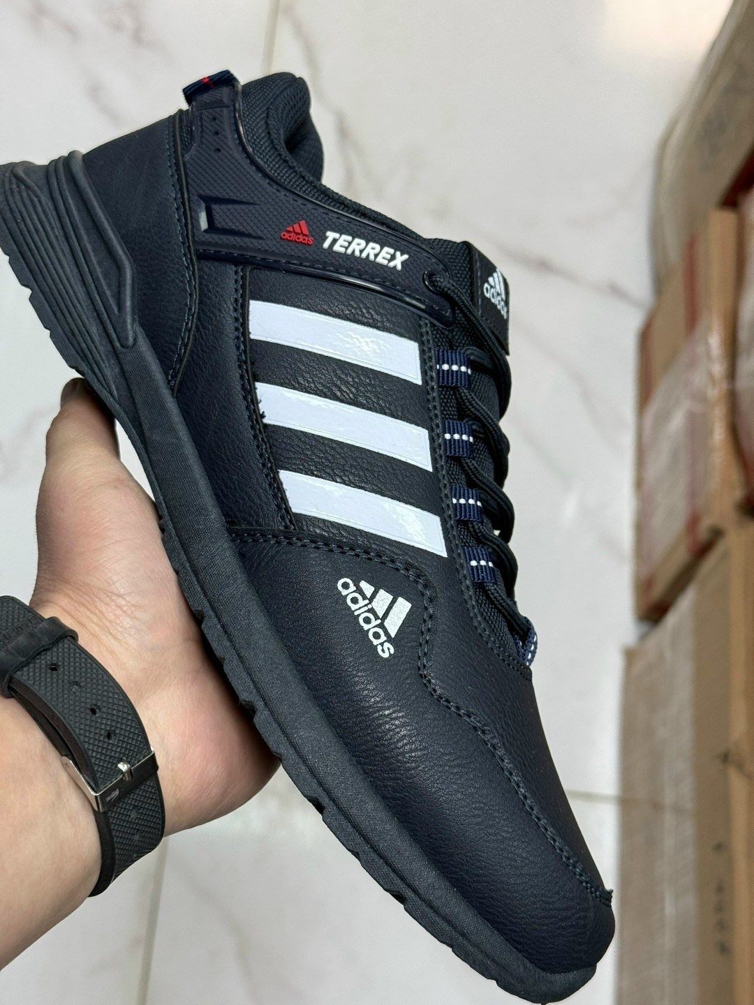 мужские кроссовки adidas,кроссовки adidas,кроссовки мужские демисезонные adidas,демисезонные кроссовки adidas,кроссовки адидас кожаные