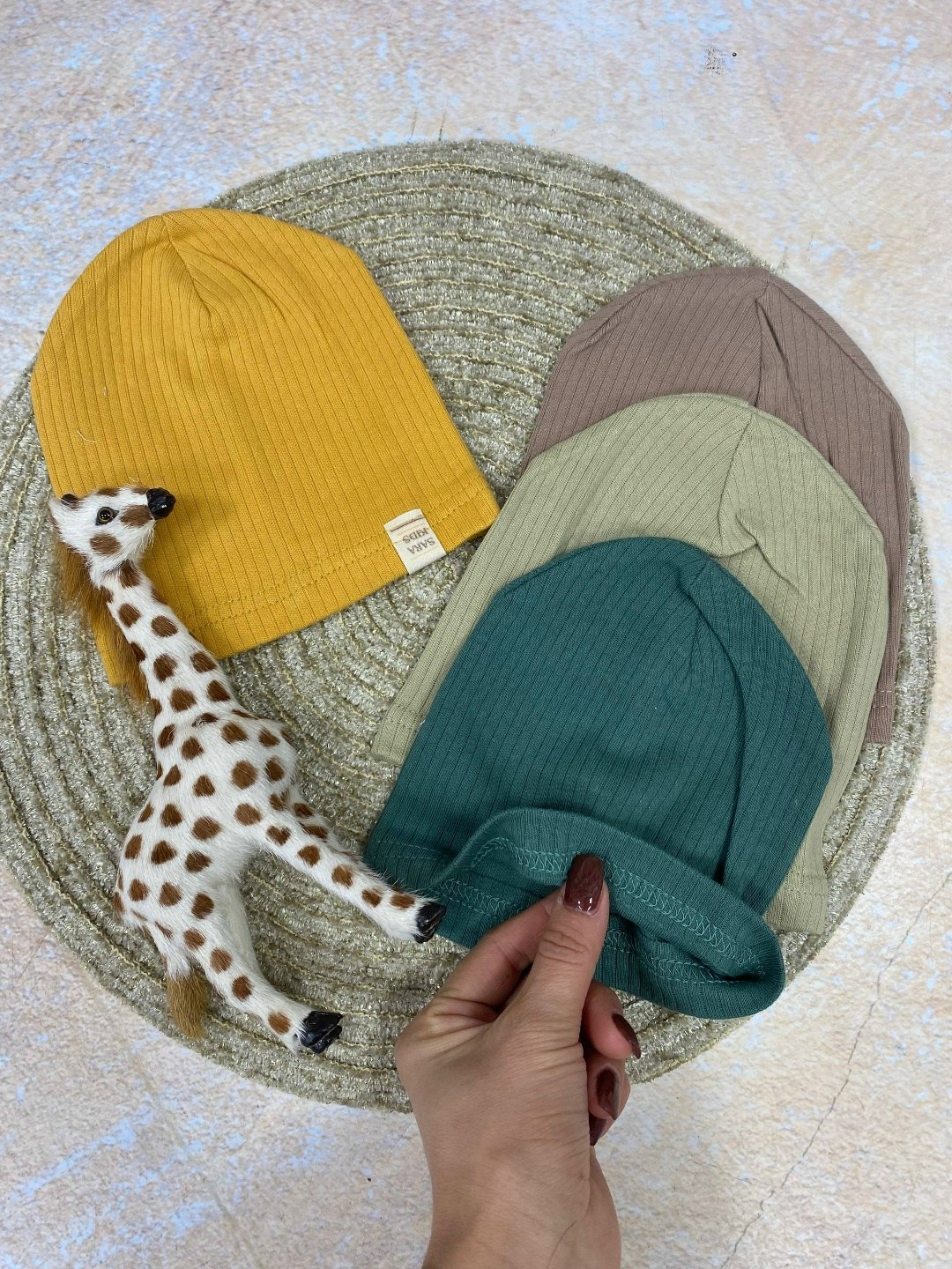 шапка бини,шапочки,шапка вязаная,шапка детская,шапка демисезонная