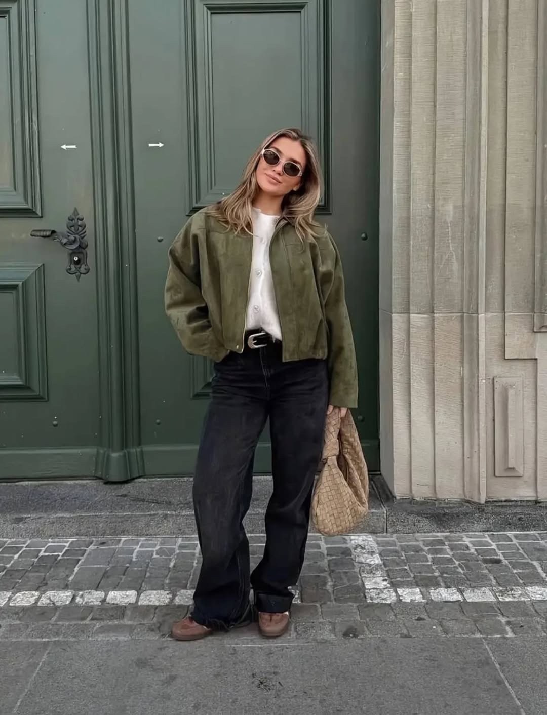 замшевая куртка,куртка бомбер укороченная оверсайз эко замшевая nonstóp with me,куртка бомбер демисезонная оверсайз замшевый niu,замшевая куртка бомбер,куртка-бомбер из замшевой кожи