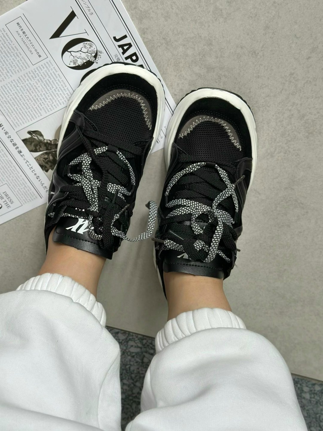 новая коллекция баленсиага 2026 кроссовки,кроссовки женскиe,массивные кроссовки женские,модные кроссовки,массивные кроссовки