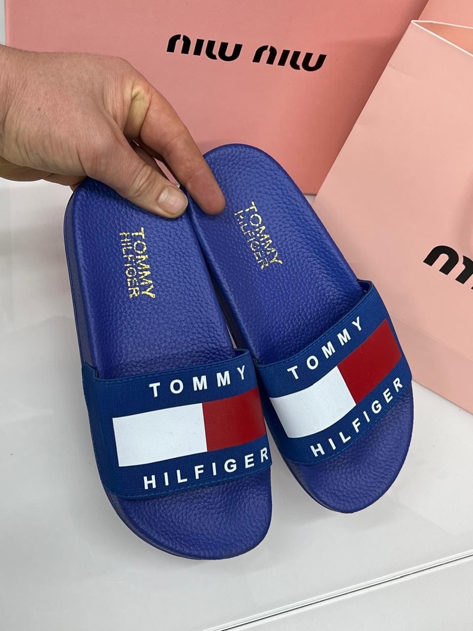 сланцы томми хилфигер мужские,шлепанцы томми хилфигер,тапочки томми хилфигер,шлепанцы tommy hilfiger,тапки томми хилфигер мужские