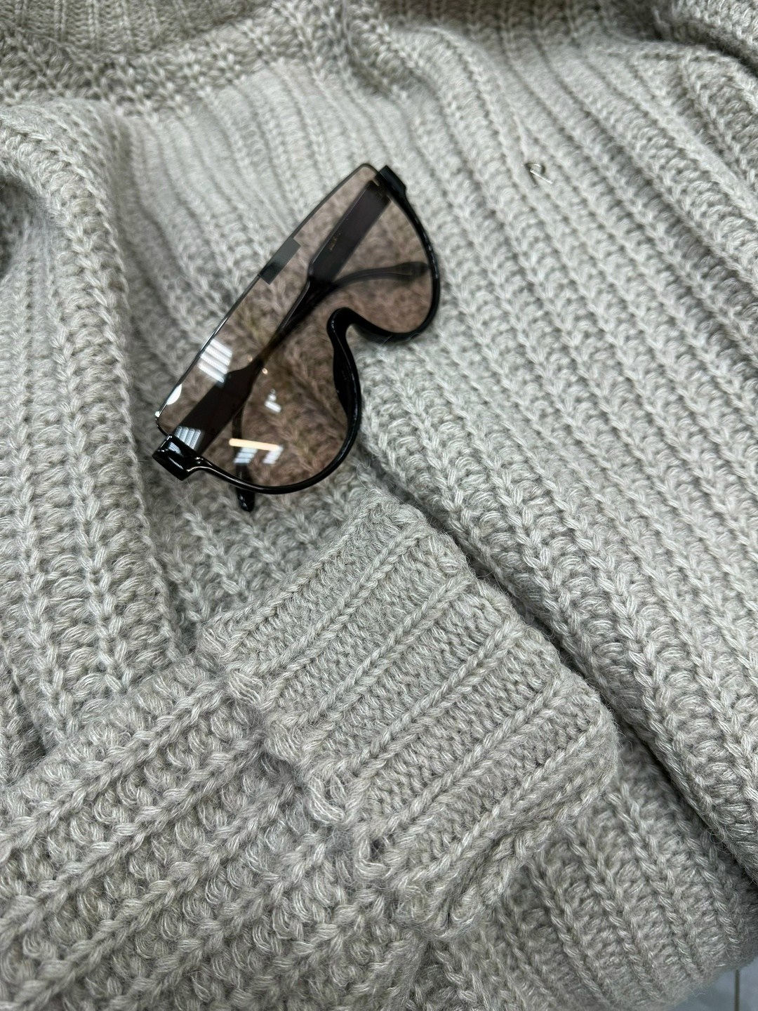 вязаный свитер,свитер модный,свитер с горлом,свитер женский,свитер