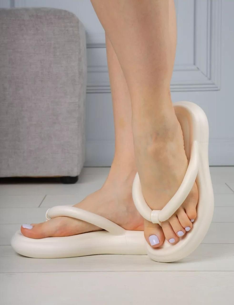 женские пляжные шлепанцы,женские шлепанцы,модные шлепанцы,летние шлепанцы,пляжные шлепанцы