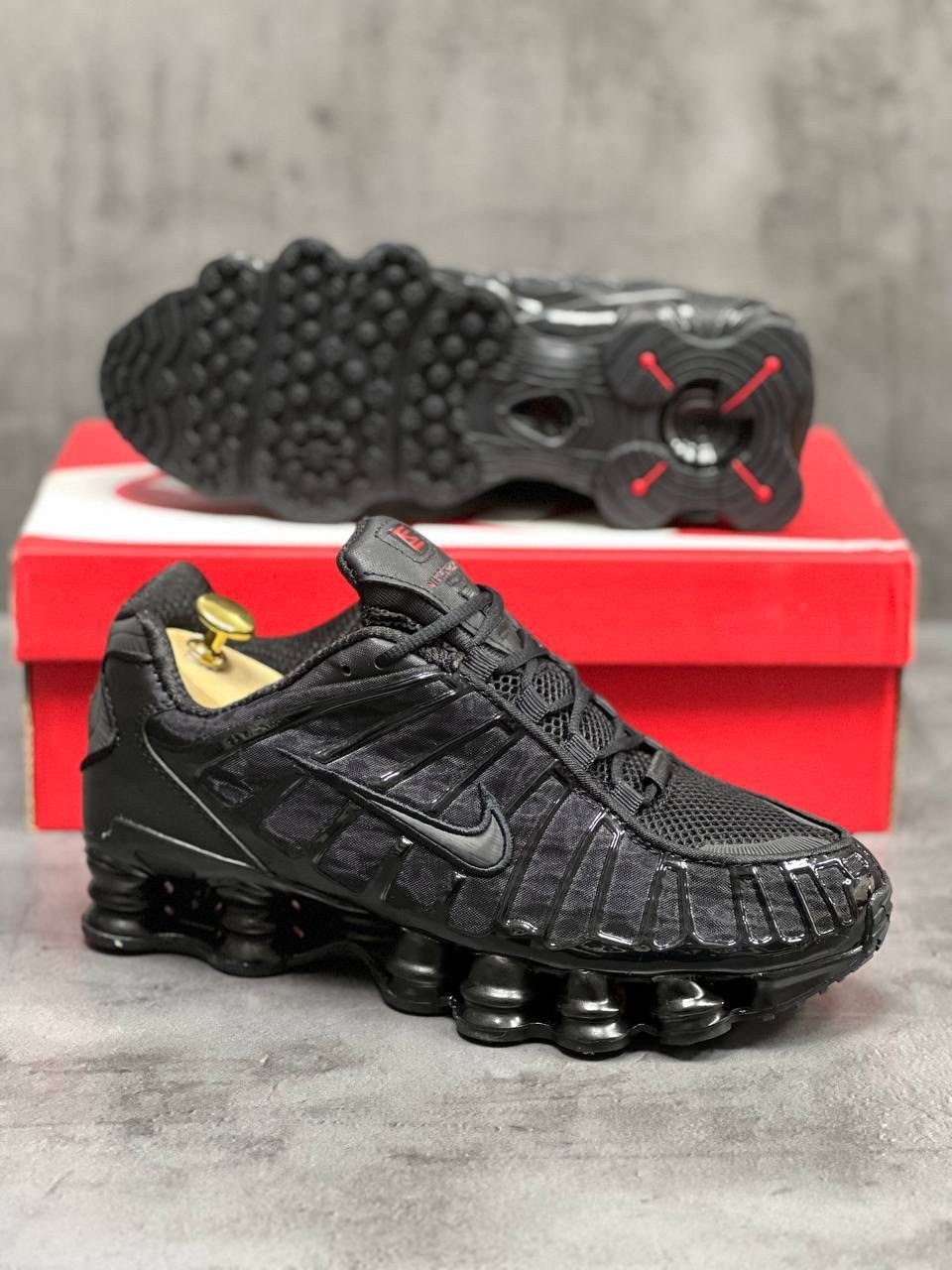 кроссовки nike shox tl,кроссовки nike air max tn plus,кроссовки мужские nike,кроссовки nike shox,мужские кроссовки