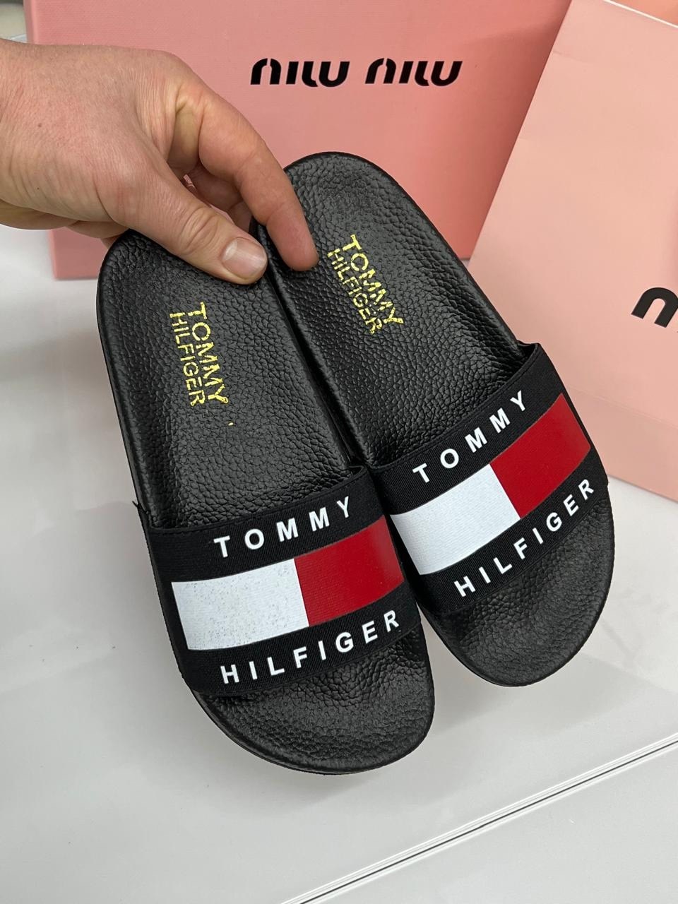 сланцы томми хилфигер мужские,шлепанцы томми хилфигер,шлепанцы tommy hilfiger,тапочки томми хилфигер,тапки томми хилфигер мужские