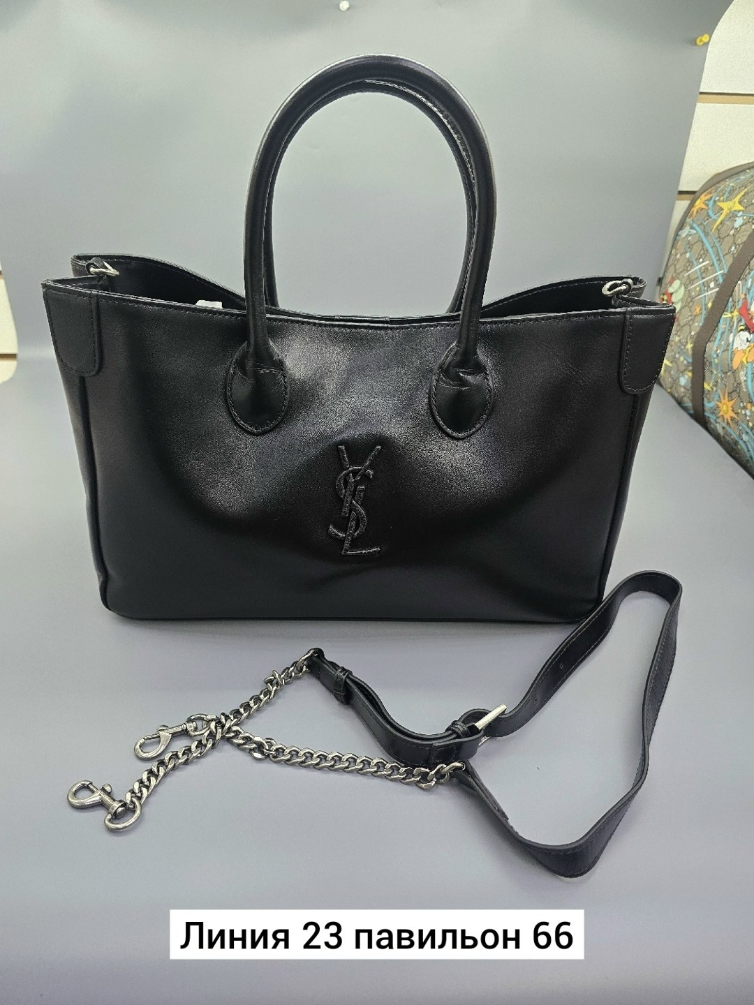 мягкая замшевая сумка margaux 17 the row,замшевая сумка,сумка замшевая большая,итальянская большая замшевая сумка,сумка женская замшевая