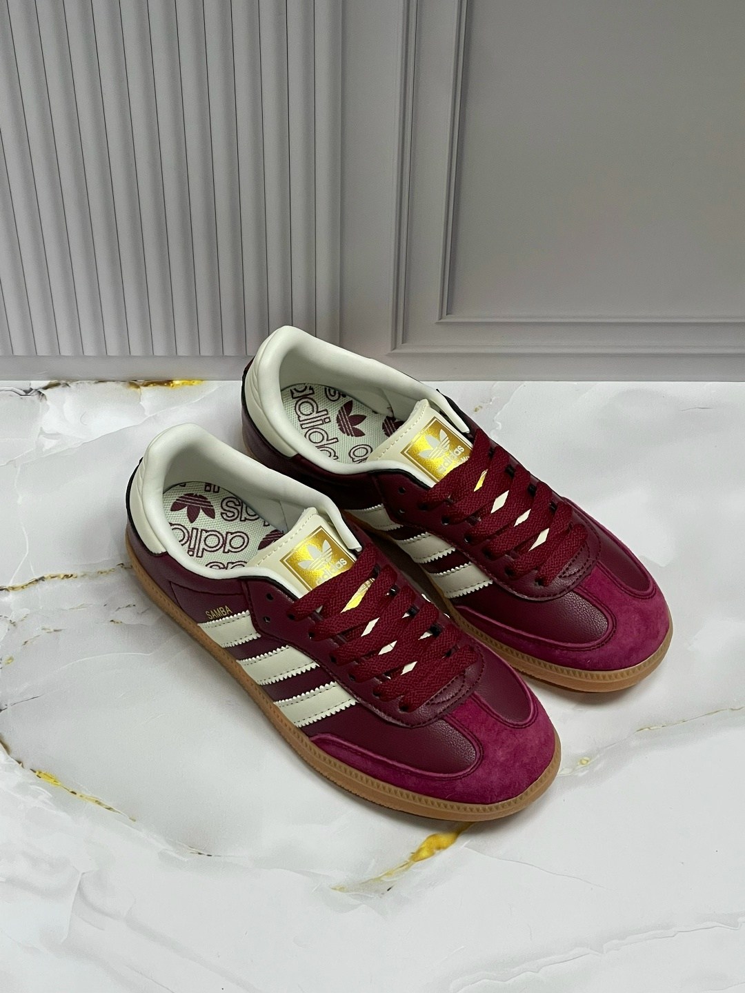 кеды adidas samba og "maroon gold metallic",adidas samba og maroon gold metallic,кроссовки adidas samba,кроссовки кеды из натуральной замши adidas spezial,адидас бордовые