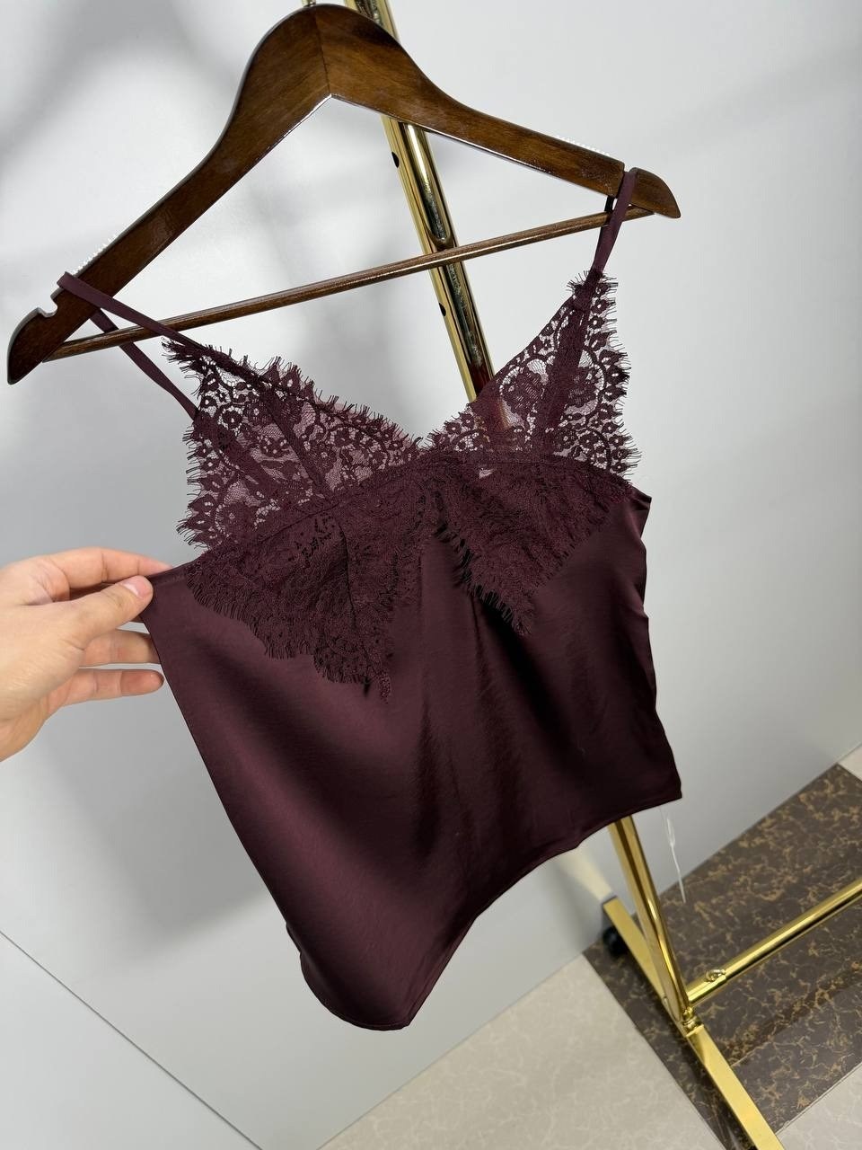 топ с кружевом,топ на бретелях с кружевом,женская майка,шелковый топ,кружевной топ