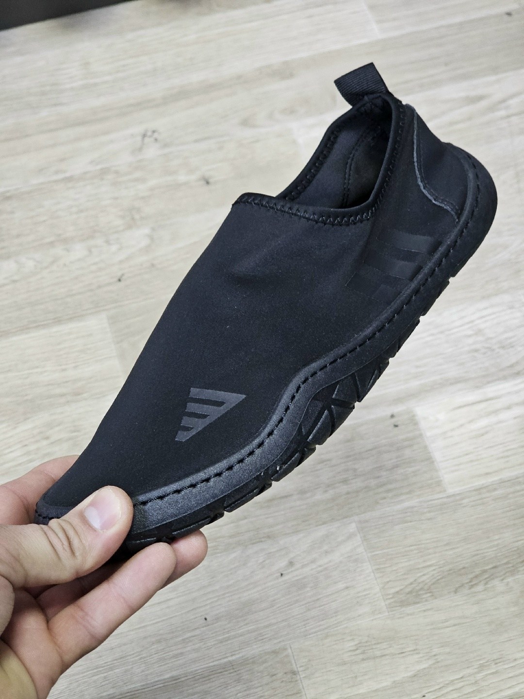 кроссовки adidas, спортивная,,чешки адидас, для плавания