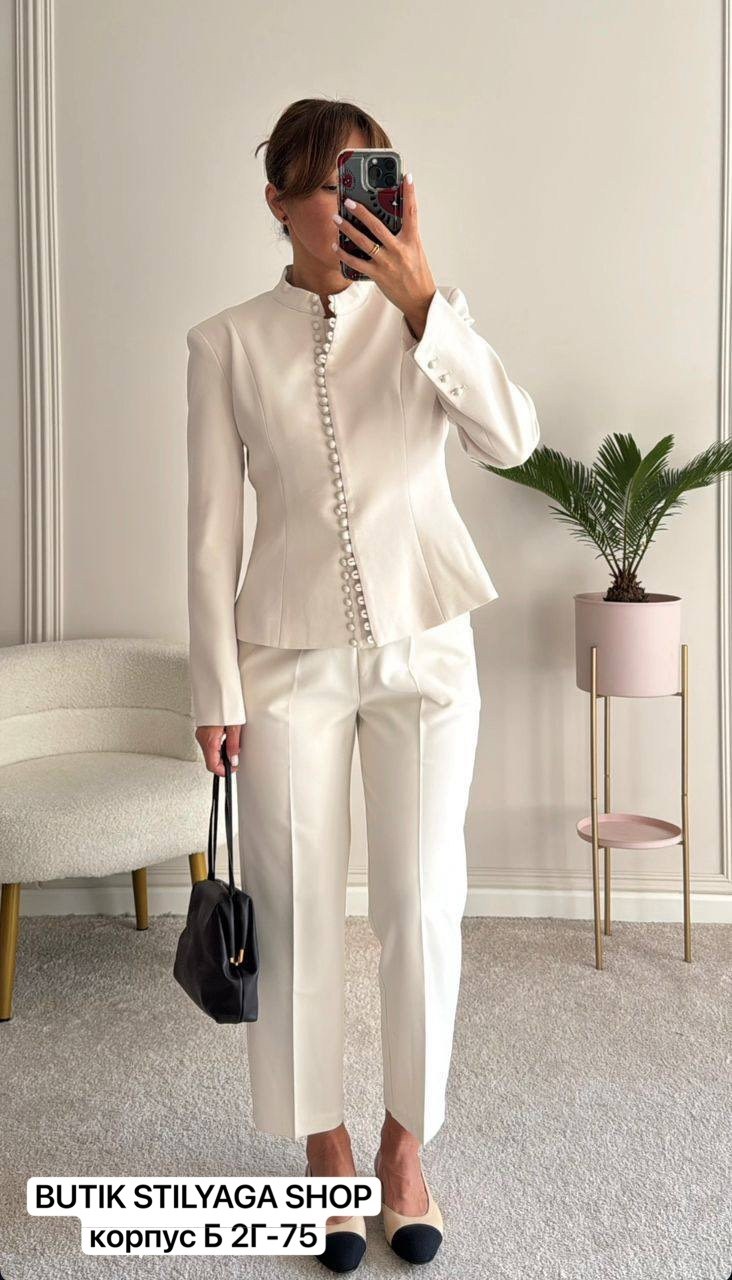 модные костюмы,женский брючный костюм,белый брючный костюм,стильный костюм женский,элегантный брючный костюм