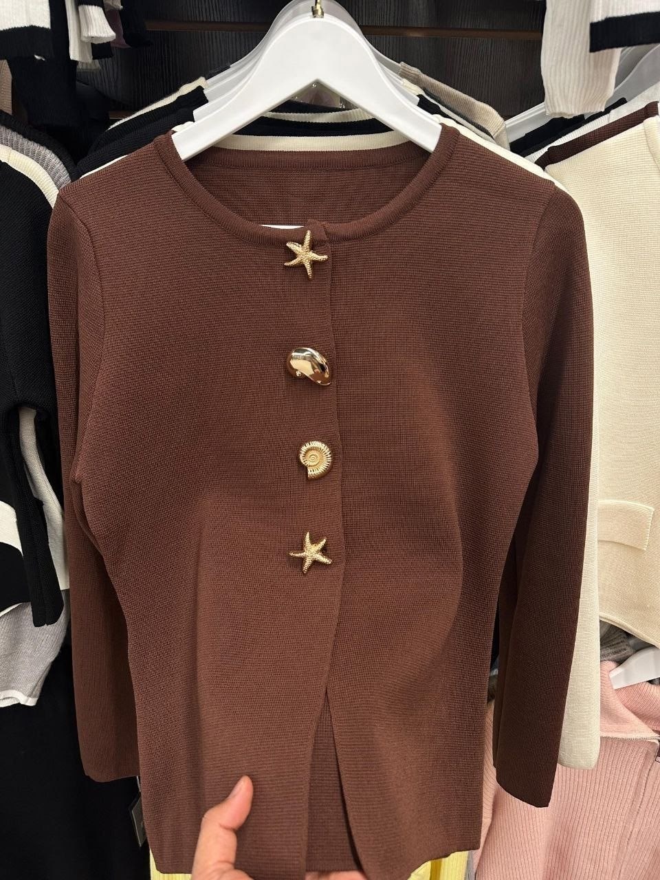 кардиган коричневый,кардиган на пуговицах,кардиган женский,женская кофта,женский кашемировый свитер кардиган с круглым вырезом и разноцветными пуговицами