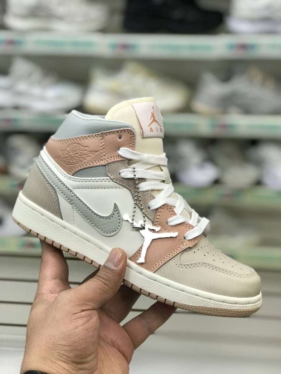 кроссовки женские nike air jordan 1,nike air jordan 1 mid milan,nike air jordan 1 mid,кроссовки nike air jordan 1 mid milan,кроссовки