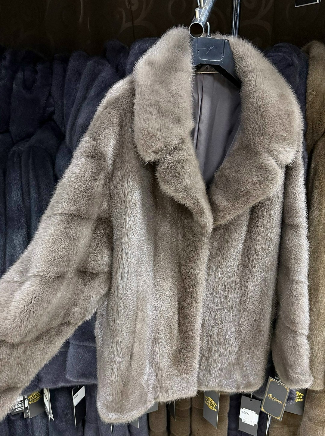 шуба норковая,шубка из меха европейской норки с английским воротником,шуба,женская норковая шуба,шуба норковая автоледи