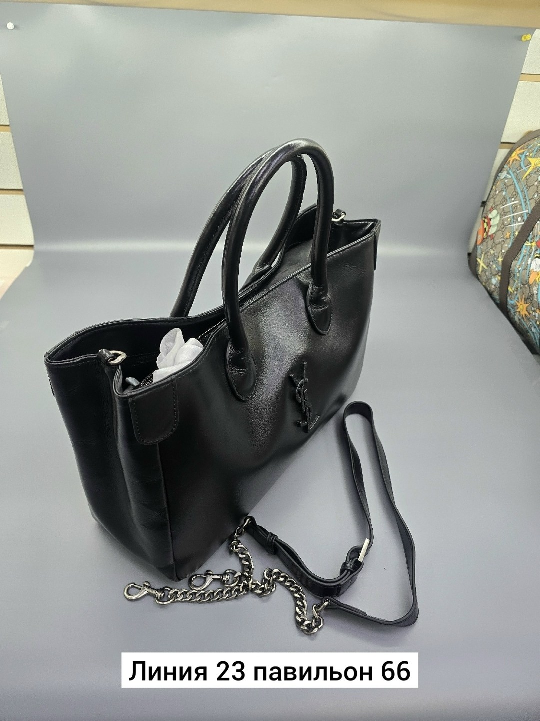 мягкая замшевая сумка margaux 17 the row,замшевая сумка,сумка замшевая большая,итальянская большая замшевая сумка,сумка женская замшевая