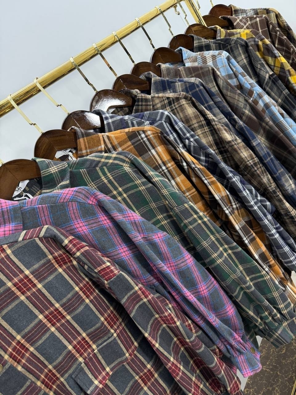 женская рубашка в клетку,рубашка в клетку с майкой beststyle,рубашка в клетку оверсайз удлиненная 2e_brand,рубашка женская в клетку оверсайз,рубашка в клетку оверсайз blu roza