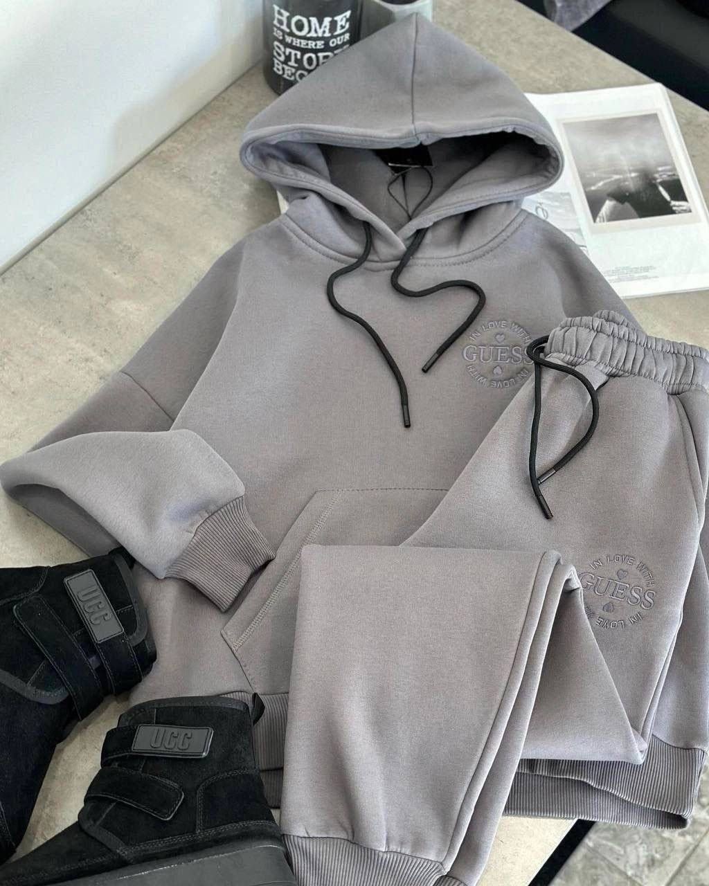 спортивный костюм guess трехнитка на флисе,спортивный костюм guess,спортивный костюм женский теплый на флисе реплика guess,спортивный костюм трехнитка,спортивные костюм